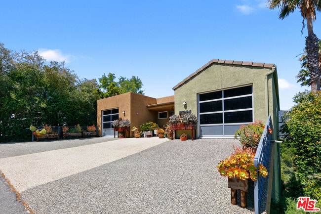 Building Photo - 2044 Corral Canyon Rd