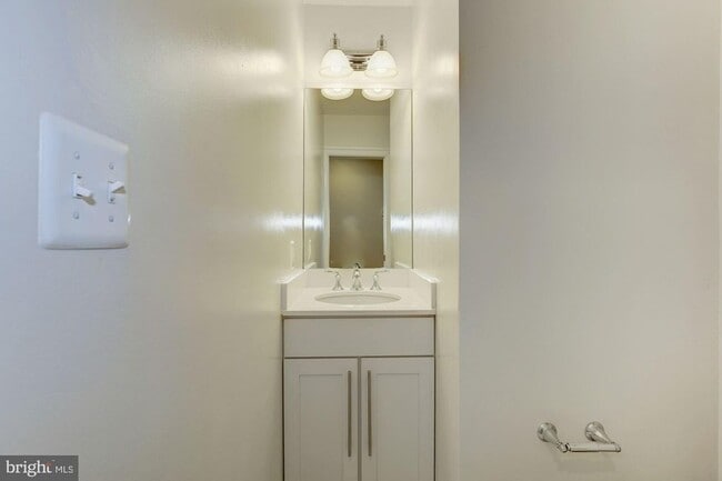 Building Photo - 1448 Harvard St NW