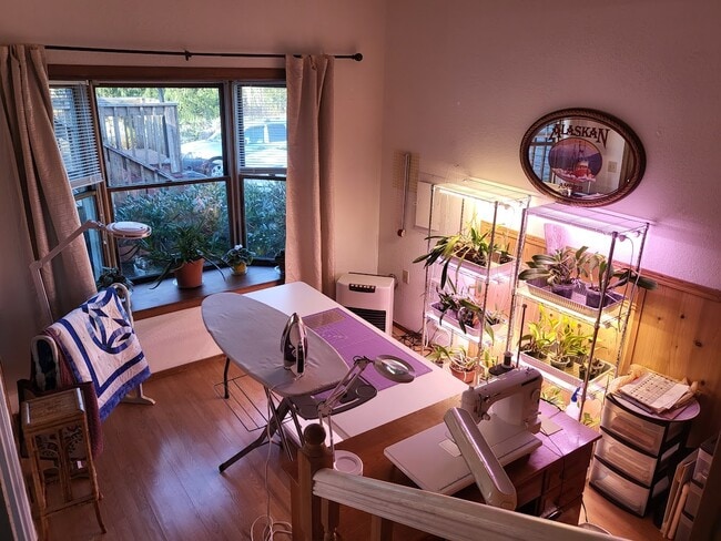 Building Photo - 10964 Brentwood Ln