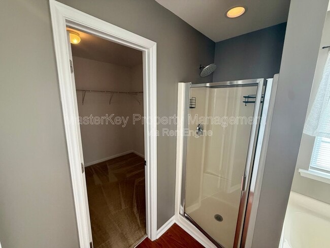 Building Photo - 105 Penncross Dr