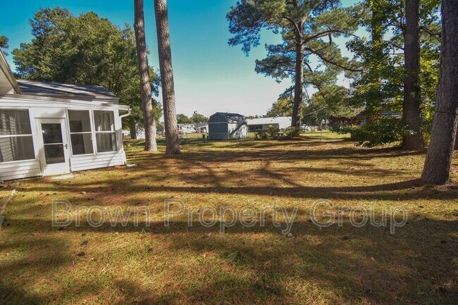 Building Photo - 1 Lee Ct