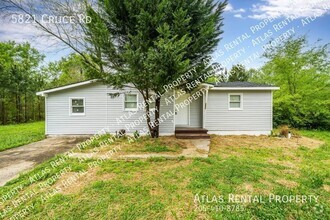 Building Photo - Exciting Oasis in Adamsville! Your Dream H...