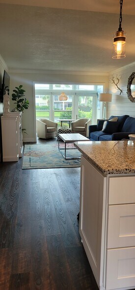 Building Photo - 1830 Robalo Dr