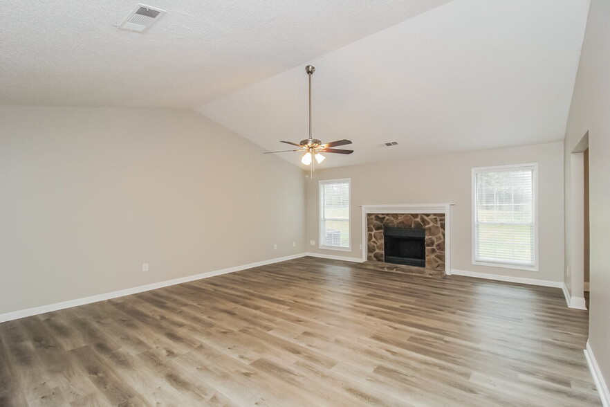 Building Photo - 3901 Old Villa Ct