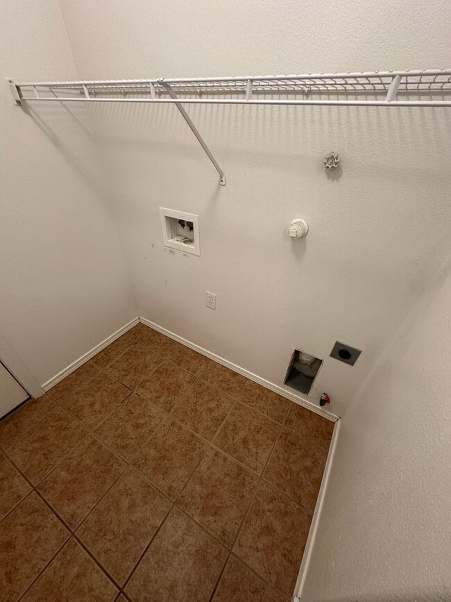 Building Photo - 2815 Solano Del Sol Dr NE