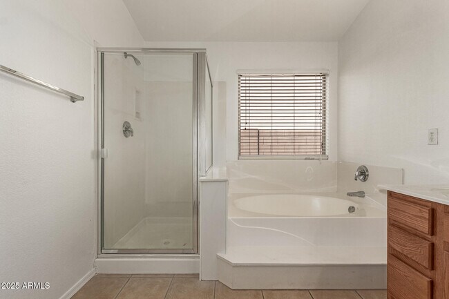 Building Photo - 17573 W Dalea Dr