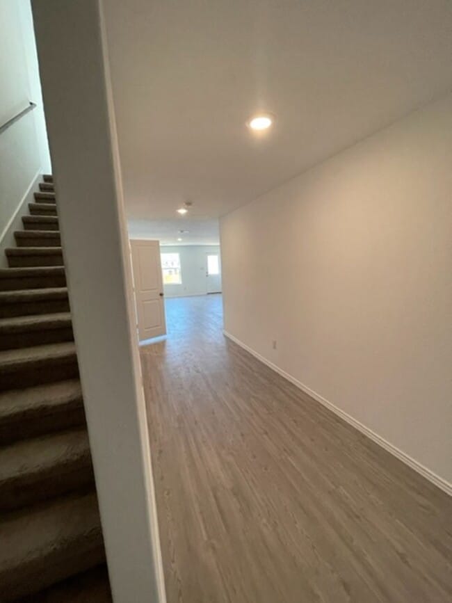 Building Photo - Newly Built & Stylish 4BR/2.5BA Two-Story ...