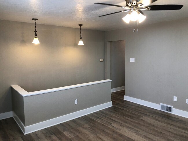 Building Photo - *******2-bed/1-bath COMPLETELY RENOVATED HOME FOR RENT in Bridgeville!*****