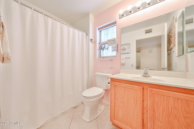 Building Photo - 14518 W Heritage Dr