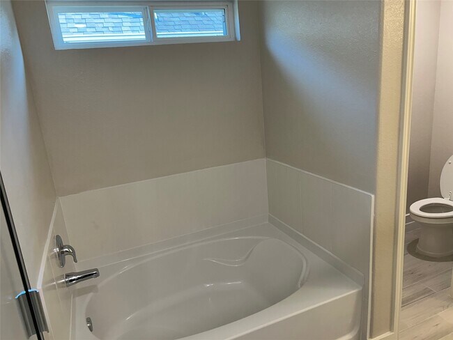 Building Photo - 1511 Revolution Way