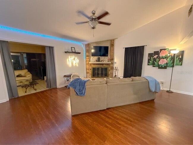 Building Photo - 35058 Whispering Oaks Blvd