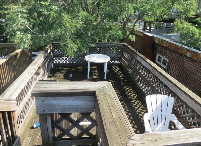 Building Photo - 1619 Spruce St