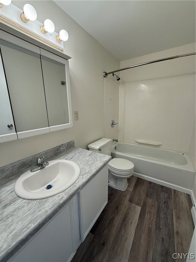 Building Photo - 5448 Tourmaline Dr