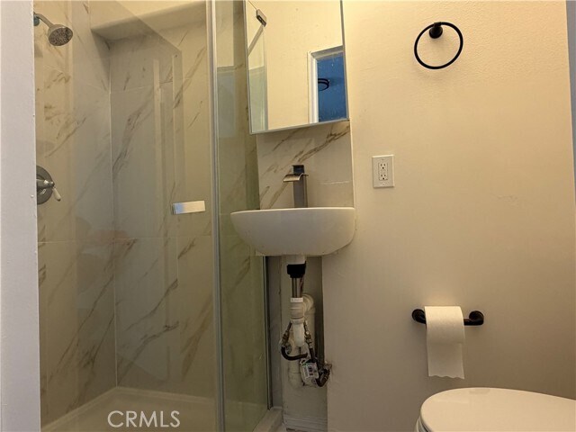 Building Photo - 7735 Graves Ave