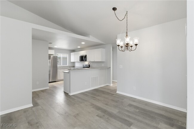 Building Photo - 1153 SW 45th St