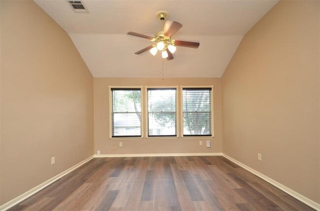 Building Photo - 1306 Plum Park Dr