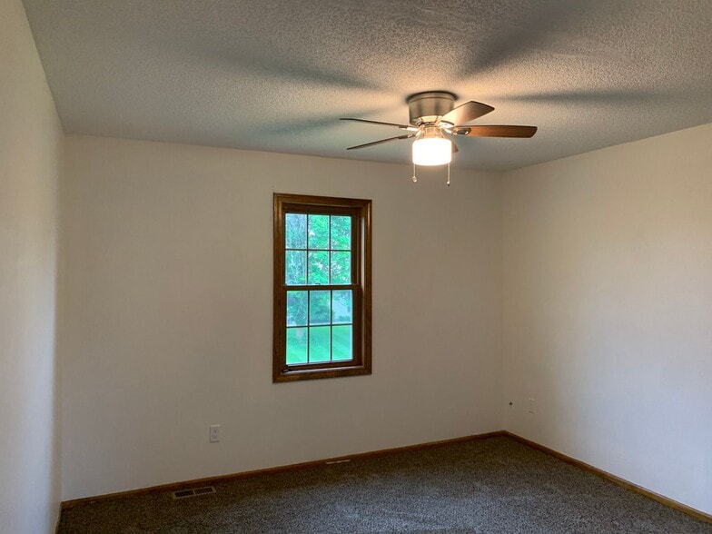 Building Photo - 8502 Medallion Run