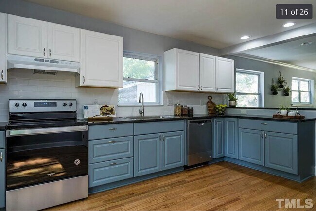 Building Photo - Updated 3 Bedroom Ranch with Stunning Details in Trinity Park - Fenced-in Yard, Pet Friendly!