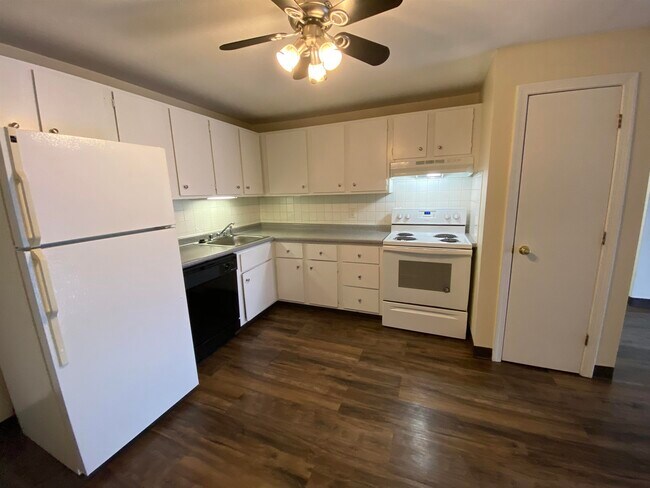 Building Photo - 29 Capron Rd