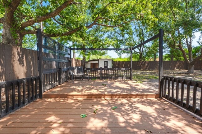 Building Photo - Spacious Split-Level Living with Dual Fireplaces & Expansive Deck