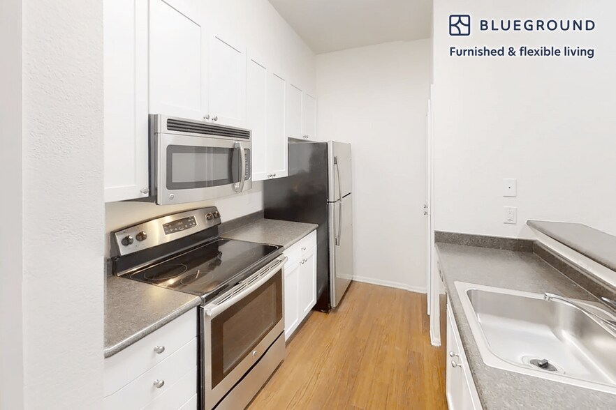 Building Photo - 7904 Fall Creek Rd