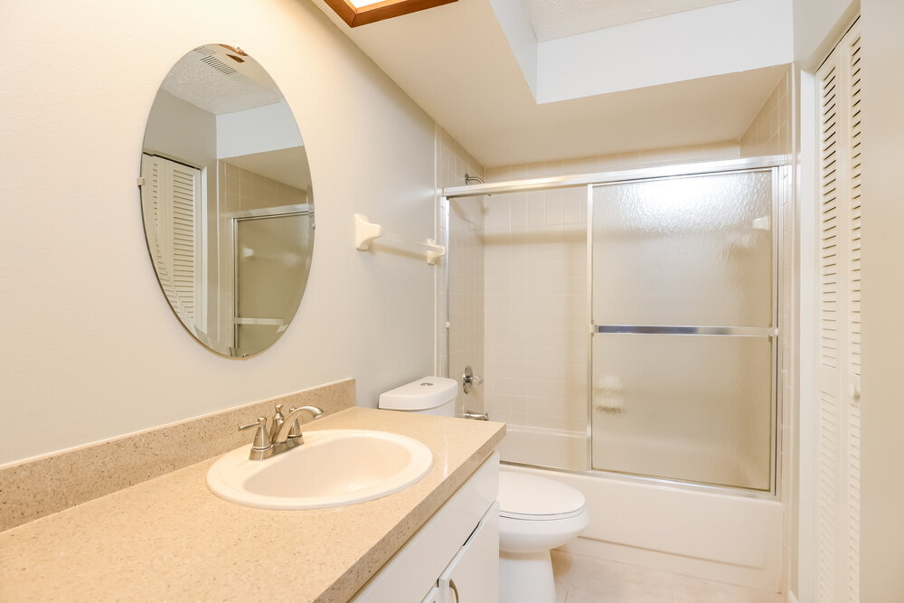 Building Photo - 2303 Willow Branch Ave