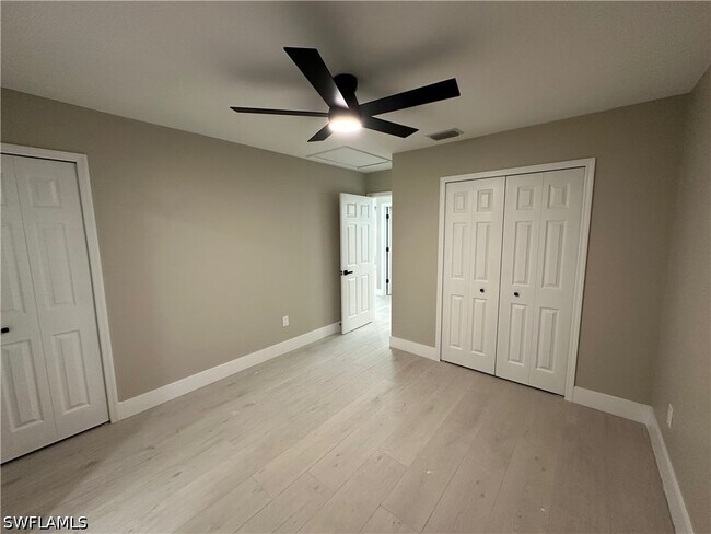 Building Photo - 9155 Seville Rd