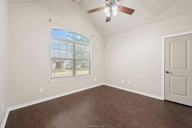 Building Photo - 3821 Estes Pk