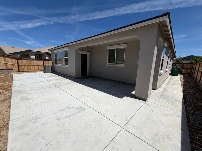 Building Photo - 3 bed/ 2 bath Reno home available in the Wild Stallion Estates