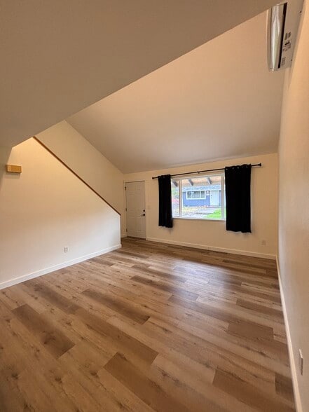 Building Photo - 429 Thomas St NW