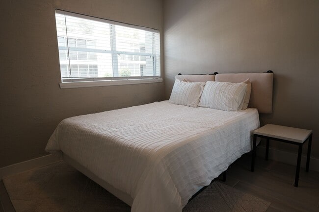 Building Photo - Affordable 3BR Home in Winter Park – Prime Location & Move-In Ready!