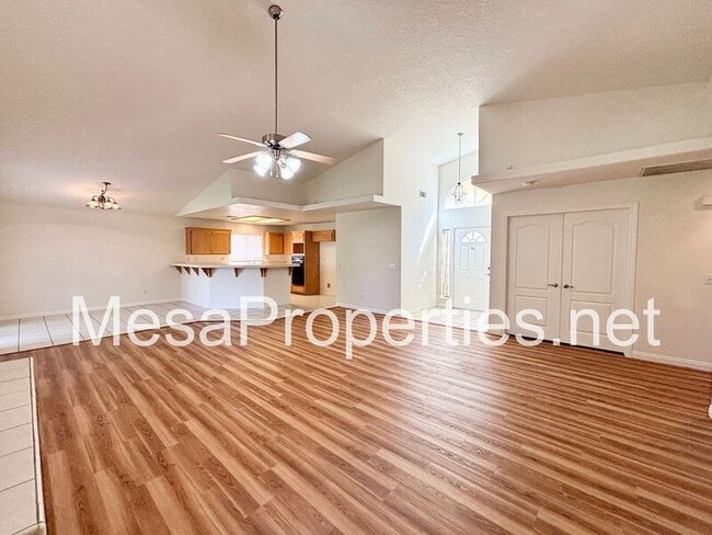 Building Photo - 17928 Sunburst Rd