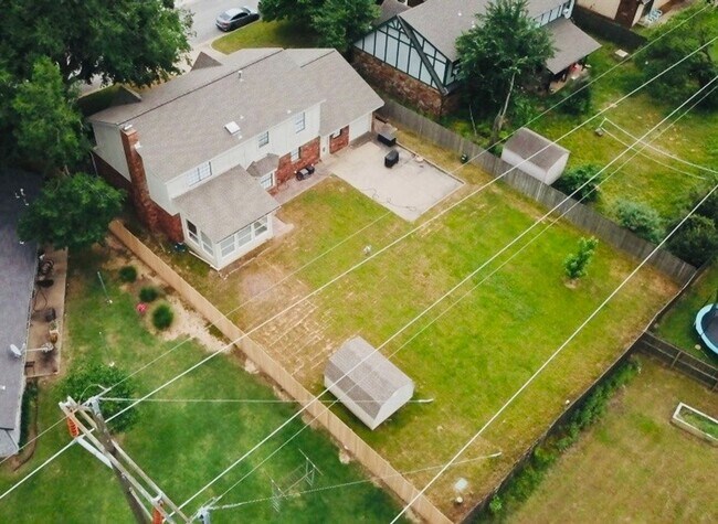 Building Photo - Spacious 4 bed 2.5 bath in Union Schools