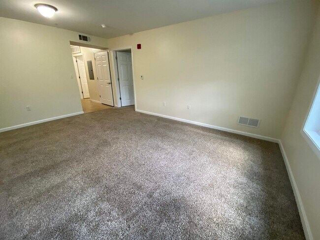 Building Photo - 20 Sentinel Court