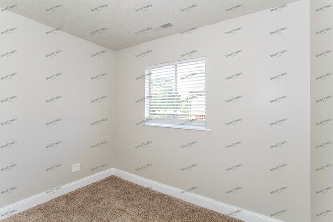 Building Photo - 413 Huntley Ct