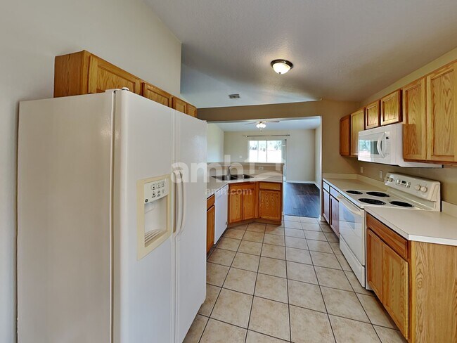 Building Photo - 194 Velveteen Place