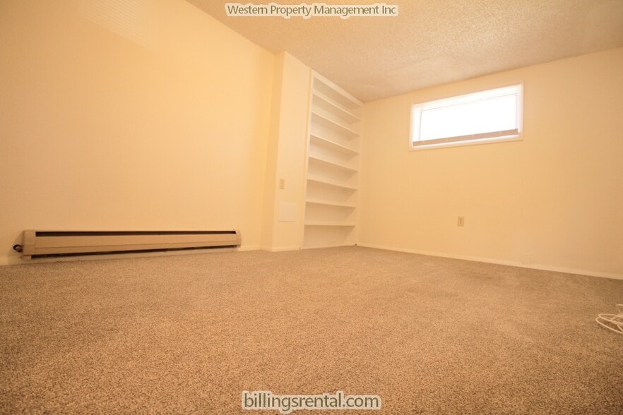Bedroom - 2418 Pine St