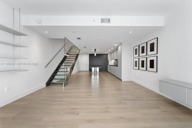 Building Photo - 2950 NE 188th St