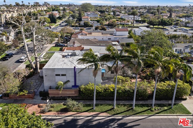 Building Photo - 2153 Linnington Ave