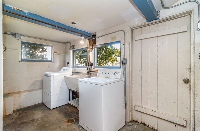 Building Photo - Historic Charm in the Heart of Snohomish