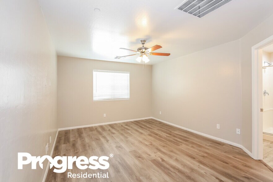 Building Photo - 9033 Silken Crests Ct