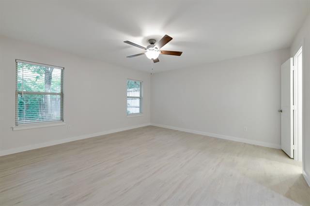 Building Photo - 2717 Meadow Green