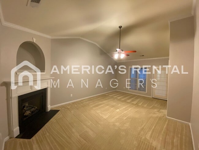 Building Photo - Townhome for rent in Pelham, AL! Available to View Now!