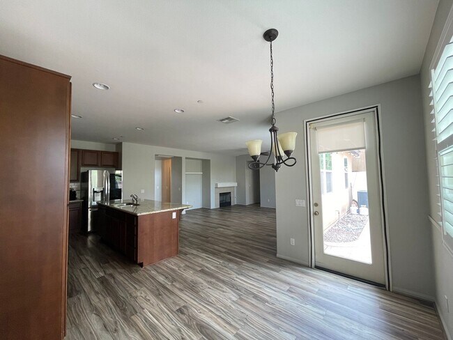 Building Photo - Spacious Chula Vista Home | 2 Car Garage | Pools, Gym & Tennis Courts