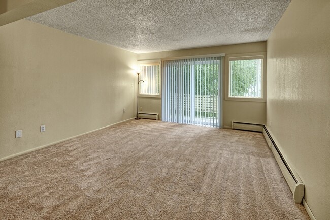 Building Photo - Arctic Sun