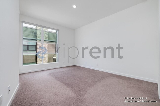 Building Photo - 11048 Luminate Dr
