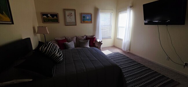 Building Photo - Stunning 4 bedroom, 3 bath home in West El Paso! NO APPLICATION OR ADMIN FEE!