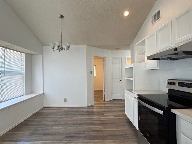 Building Photo - Heritage Park Updated 3 Bedroom **Zero Sec...