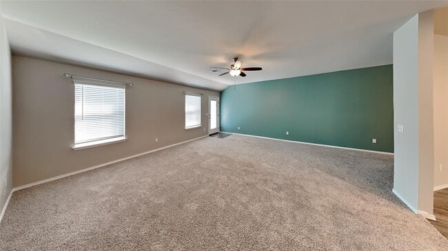 Building Photo - 332 Blue Dr