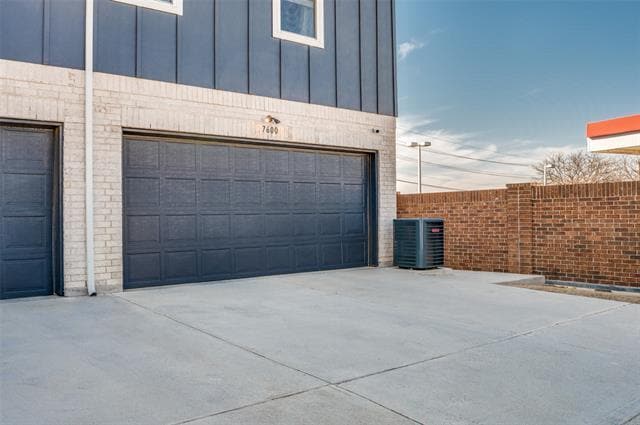 Building Photo - 7600 Resting Mews
